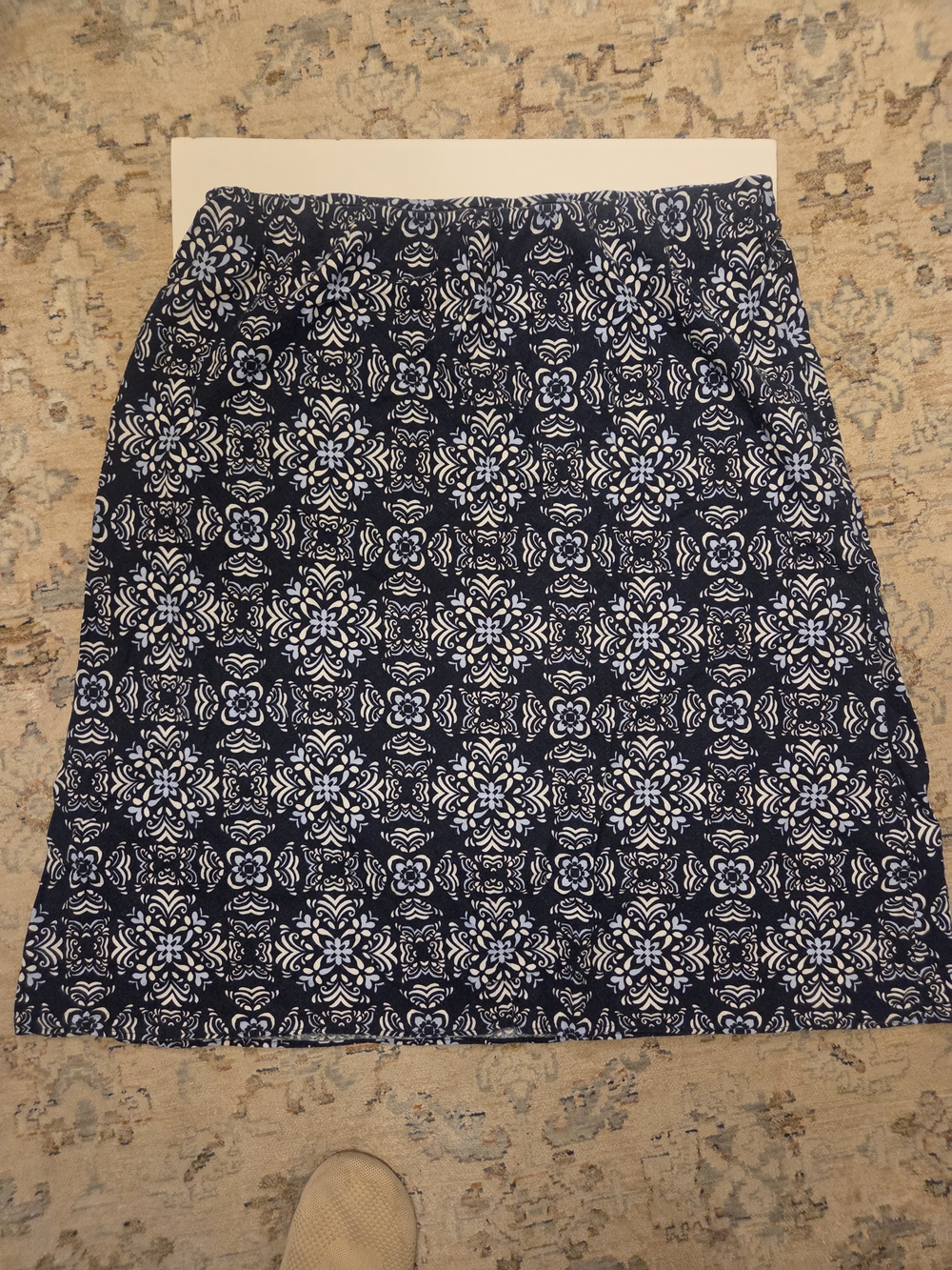 Liz Claibourne Navy Blue Floral Tile Print Skirt - Women's